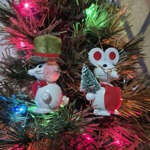 🎄Vintage set of 2 Wooden White Mice with Hat & Golden Glasses